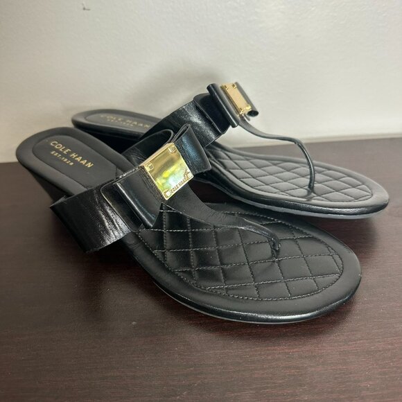 Cole Haan Tali Bow Wedge Sandals Size 7 Black Leather Gold - Picture 1 of 9